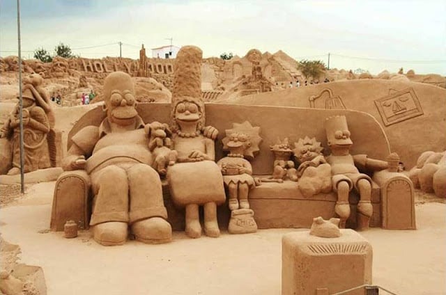 Escultura dos Simpsons no Algarve