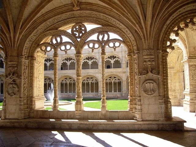 Como chegar ao Mosteiro dos Jerónimos em Lisboa