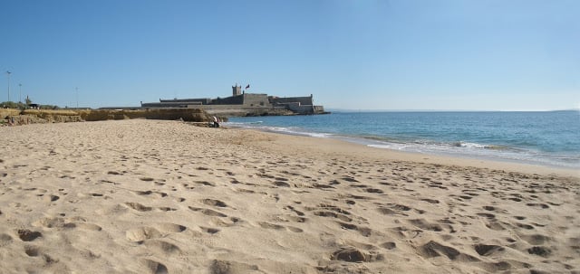 Praia de Carcavelos em Portugal