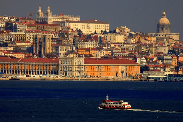 Dicas para dirigir um carro alugado em Lisboa e Portugal 