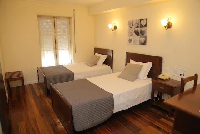 Hotel Residencial Dora em Braga - quarto
