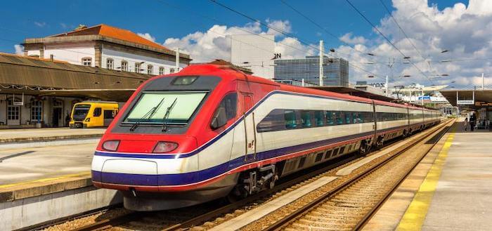De Portugal para a Espanha de trem