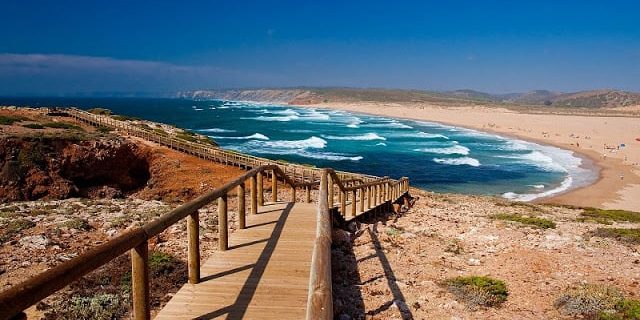 Bordeira Beach no Algarve